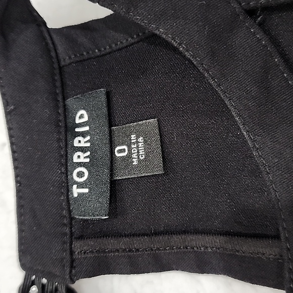 Torrid Black Top with Open Straps Across the Front. Size 0 - Picture 4 of 6
